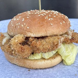 Бейби-бургер, Deddi Жарка