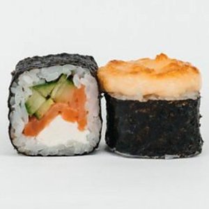 Ролл запеченный с лососем, FlaminGO Sushi