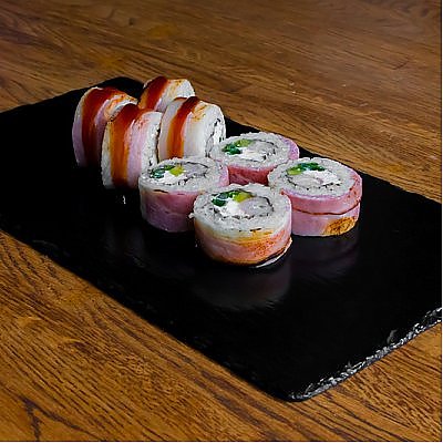 Заказать Ролл Креветка в опаленном беконе, Авокадо