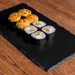 Запеченный ролл с креветкой и манго, Авокадо