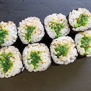 Хосомаки с чукой, Авокадо