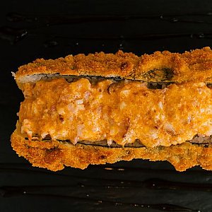 Хот-дог с беконом и креветкой, Авокадо