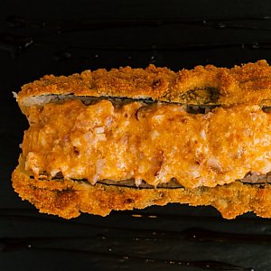 Хот-дог с беконом и креветкой, Авокадо