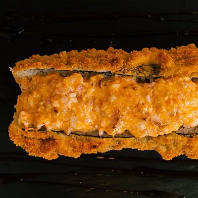 Заказать Хот-дог с беконом и креветкой, Авокадо