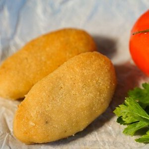 Кнели из мяса курицы со сливочно-грибным соусом, Буржуйка