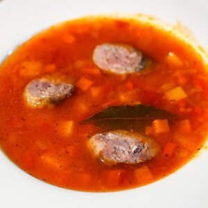 Суп томатный с домашними колбасками, Буржуйка