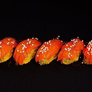 Фрай рис с лососем, YAKUZA SUSHI