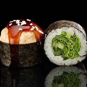 Запеченный ролл с лососем, YAKUZA SUSHI