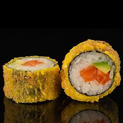 Заказать Хот ролл Лосось и авокадо, YAKUZA SUSHI