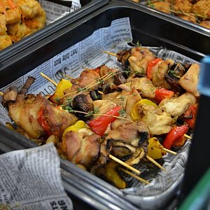Шашлык с курицей, перцем и грибами (весовое), Кулинаръ