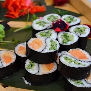 Ролл Лосось Инь Янь, Кулинаръ