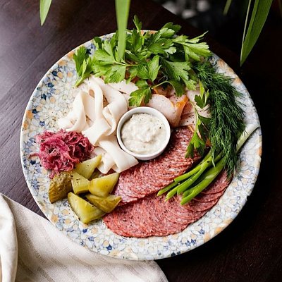 Заказать Мясное ассорти, Хинкальня (на Партизанском) - Брест