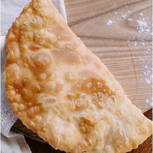 Чебурек с курицей, Kinza