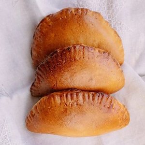 Пирожок с курицей, Kinza