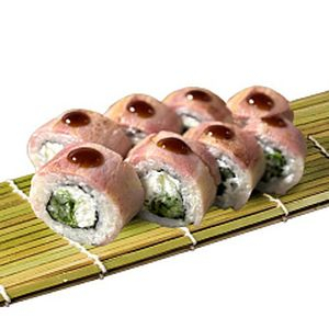 Ролл с обожженным беконом, айсбергом и огурцом, Kraken