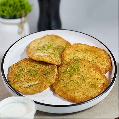 Заказать Драники со сметаной, Pizza Gold