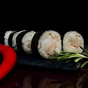 Хосомаки с креветкой, СушиМи