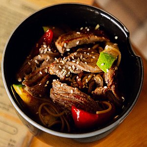 Лапша яичная с овощами и говядиной, Rasskazov