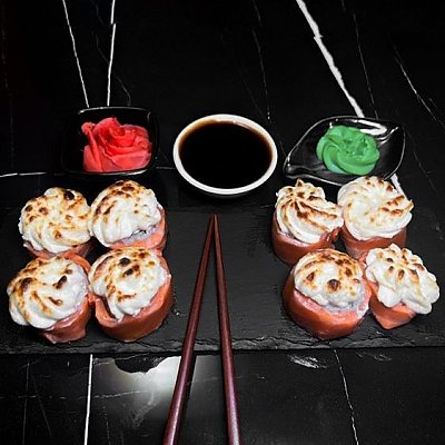 Заказать Запеченный ролл Филадельфия, Black Roll