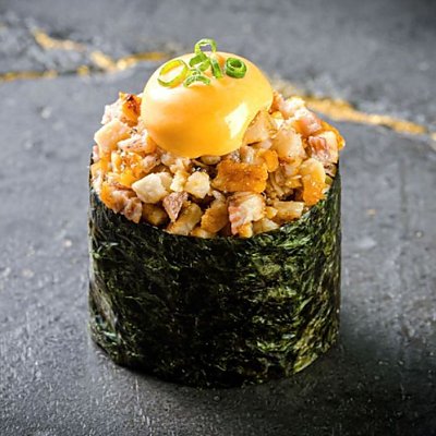 Заказать Гункан Спайси Унаги, Black Roll