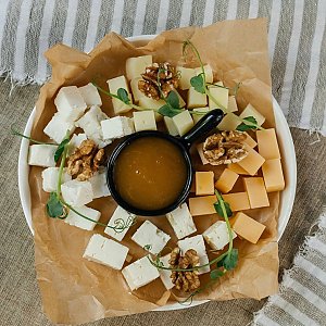 Сырная тарелка, Кофейня ДОМ