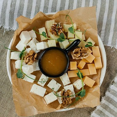 Заказать Сырная тарелка, Кофейня ДОМ