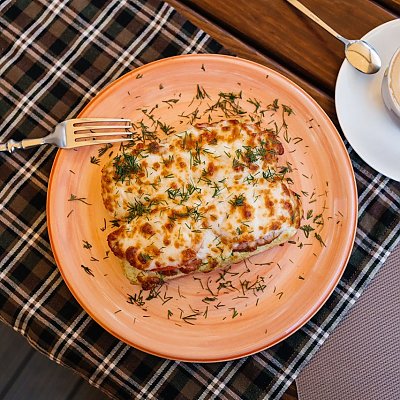 Заказать Горячие бутерброды с ветчиной, томатами и сыром, Кофейня ДОМ