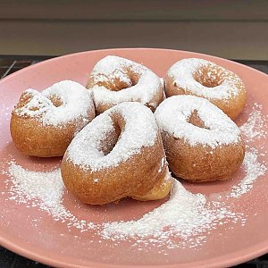 Пончики, Веранда