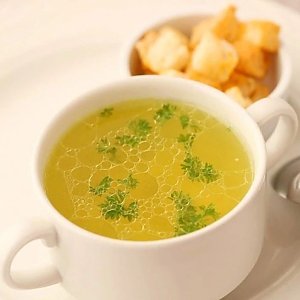 Бульон куриный с гренками, Кафе-бар Терем