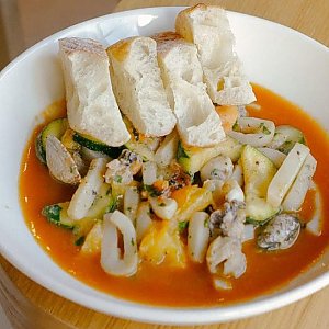 Морепродукты с креветочным соусом, PaPi Pizza