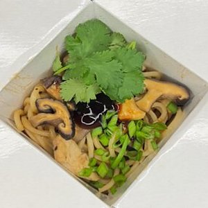 Лапша с цыпленком, Лапшичная Две Панды