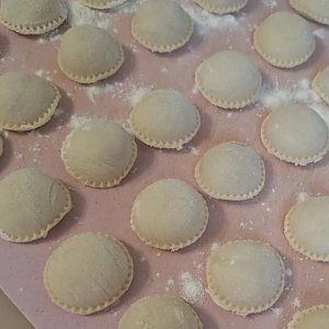 Пельмени курица-свинина ручной лепки, Пельмени с характером