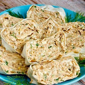 Рулет из лаваша с тунцом, Фуршеринг (Пельмени с характером)