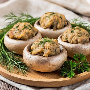 Шампиньоны фаршированные, Фуршеринг (Пельмени с характером)