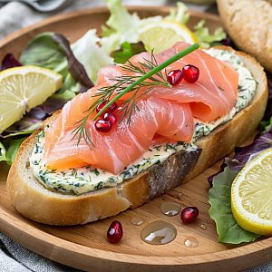 Брускетта с красной рыбой, Фуршеринг (Пельмени с характером)