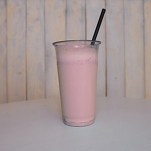 Молочный Коктейль Клубничный 0.5л, Изи Пицца