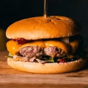 Бургер с вишней и дор блю, Амазонка - Минск