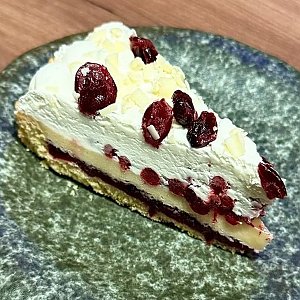 Торт Брусничный с белым шоколадом, Амазонка - Минск