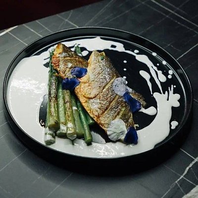 Заказать Сибас со спаржей в беконе, Амазонка - Минск