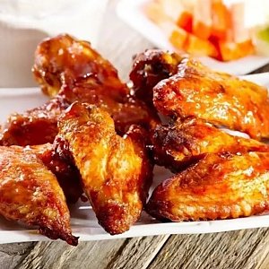 Острые Крылья, Первое Семейное Кафе