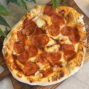 Пицца Пепперони, Горький Гастробар