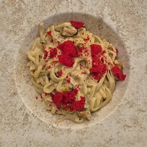 Паста с мидиями и икрой масаго, Горький Гастробар