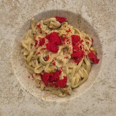 Заказать Паста с мидиями и икрой масаго, Горький Гастробар