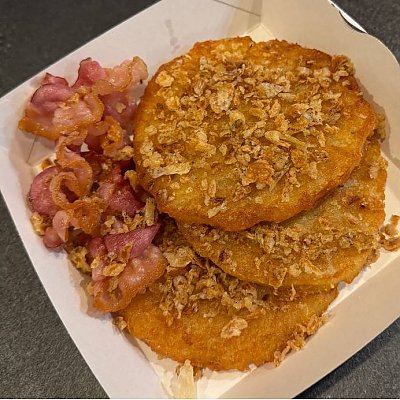 Заказать Драники с беконом и луком криспи, Кафе Geras