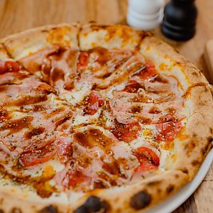 Пицца Мясная с медово-горчичным соусом, Bresto Testo