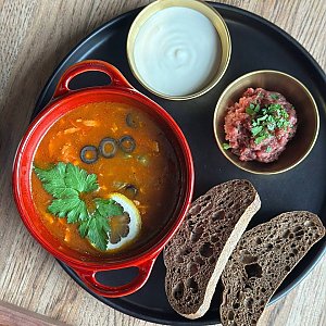 Солянка мясная, Bresto Testo