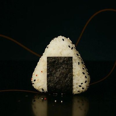 Заказать Онигири с тунцом, RollBerry