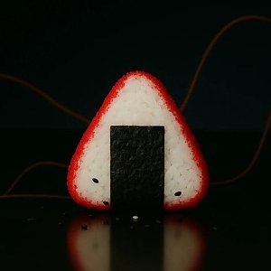 Онигири с жареным лососем, RollBerry