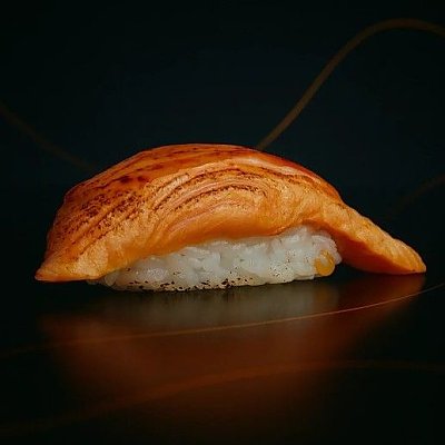 Заказать Нигири с опаленным лососем, RollBerry