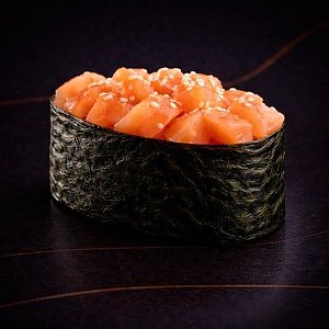 Гункан с лососем, RollBerry